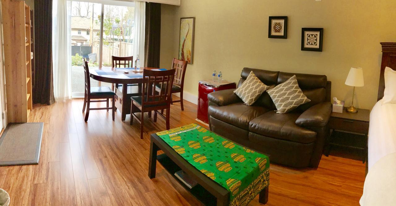 Bay View House Bed & Breakfast Ванкувър Екстериор снимка