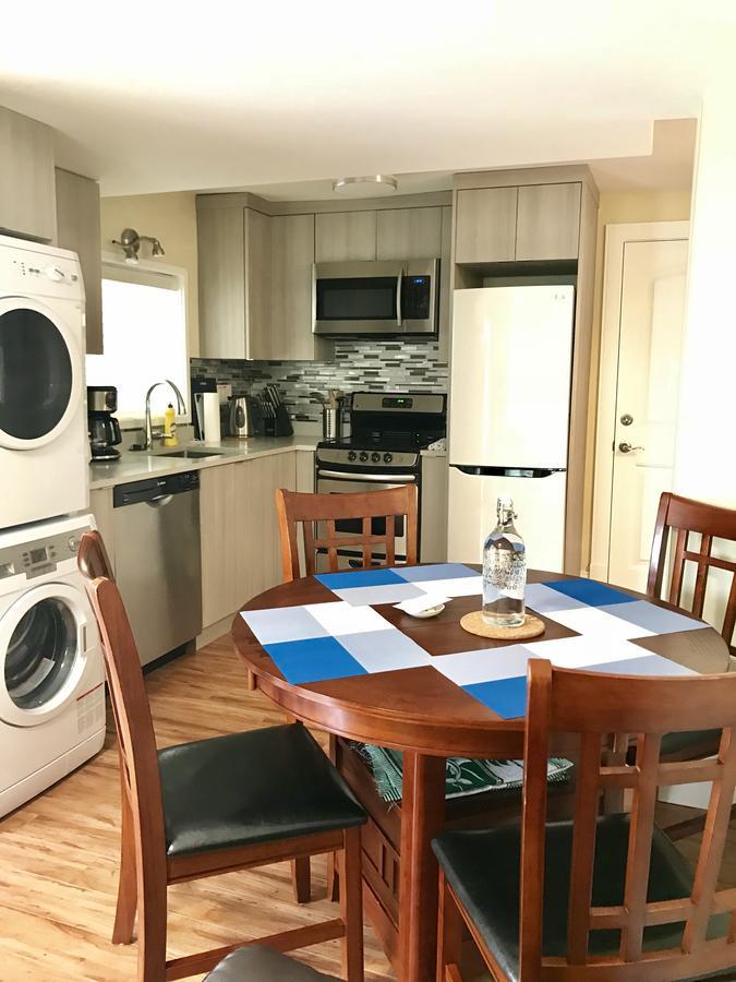Bay View House Bed & Breakfast Ванкувър Екстериор снимка